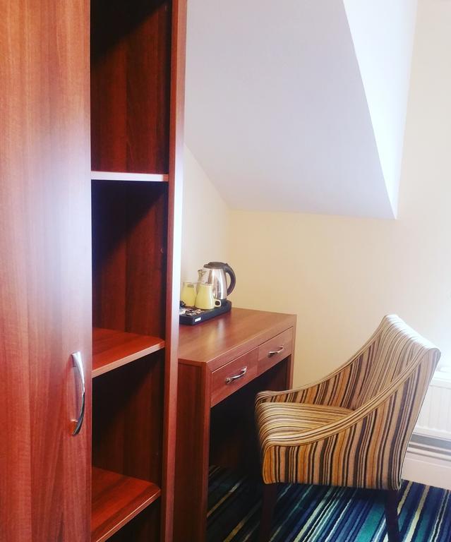 Manor Parc Hotel Cardiff Zimmer foto